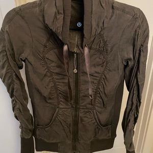 Lululemon Grey full zip hoodie, great condition!